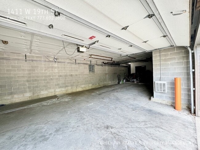Building Photo - 1411 W 19th St