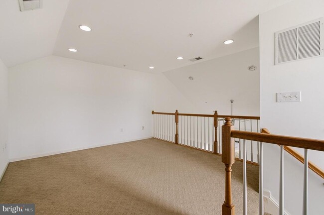 Building Photo - 9421 Aston Villa