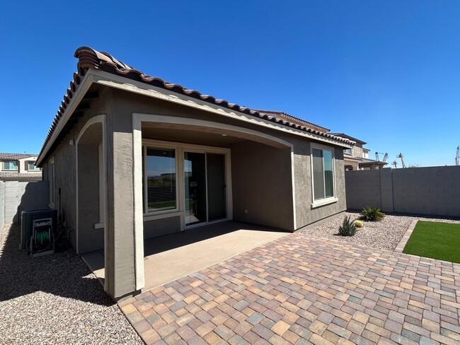 Building Photo - 17567 W Denton Ave