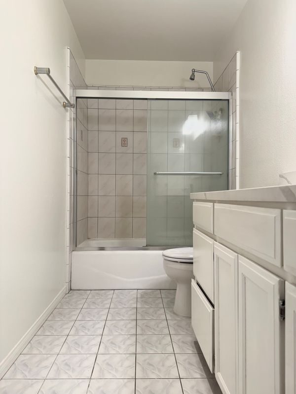 Building Photo - 110 Casuda Canyon Dr