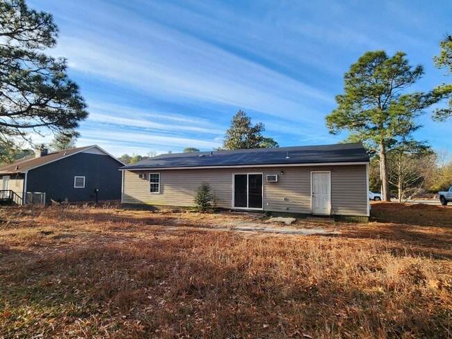 Building Photo - 408 Sheila St