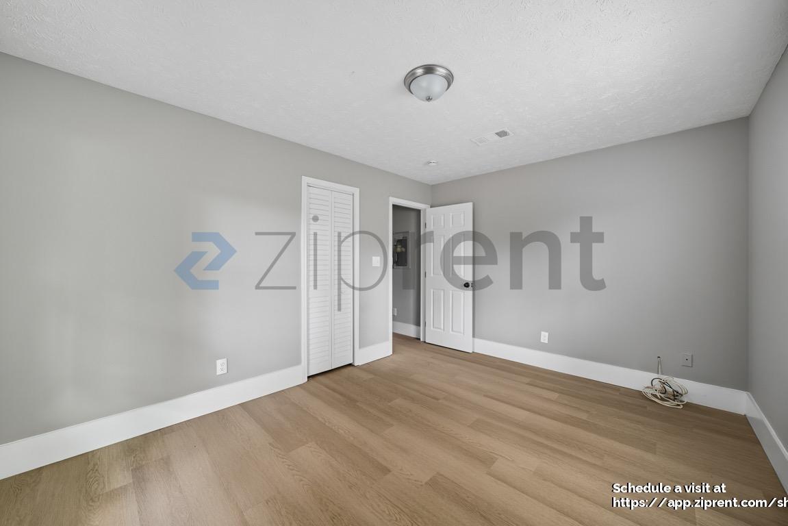 Building Photo - 723 Ford Pl