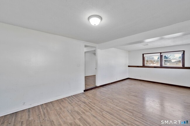 Building Photo - 178 Kelly Rd