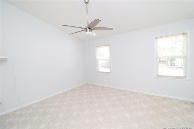 Building Photo - 240 Beechtree Dr
