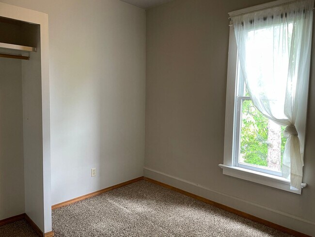 Building Photo - M1614 #1-3