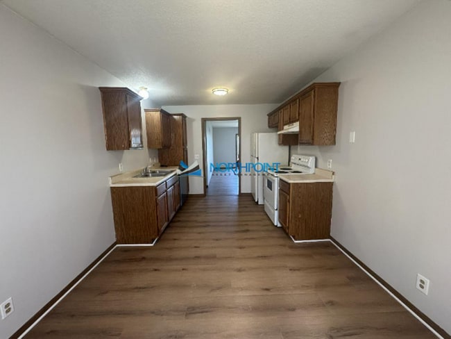 Building Photo - Spacious 3BR 2BA w/ Garage Parking • Large Backyard • Patio in Cameron