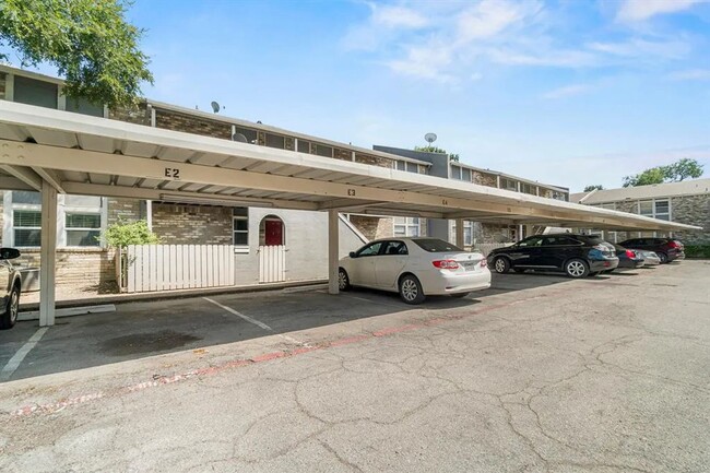 Building Photo - Gorgeous New Remodeled 2 Bedroom Condo nea...