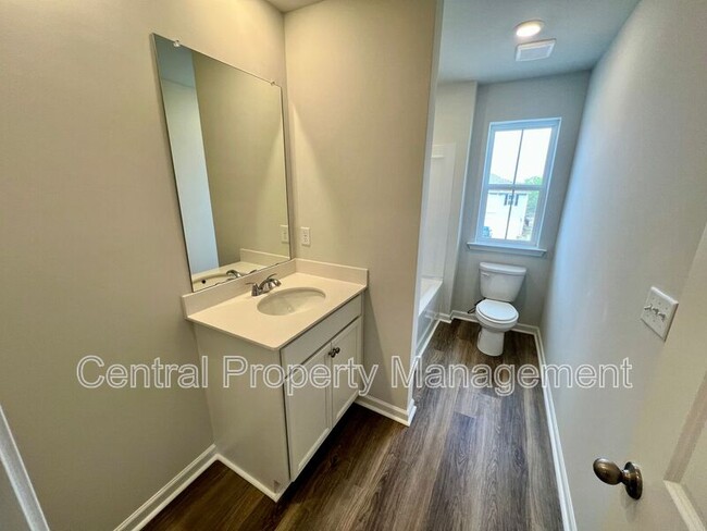 Building Photo - 458 Haddon Trl