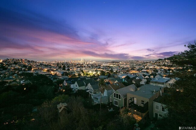 Building Photo - Glen Park: Impressive Top Floor Unfurnishe...