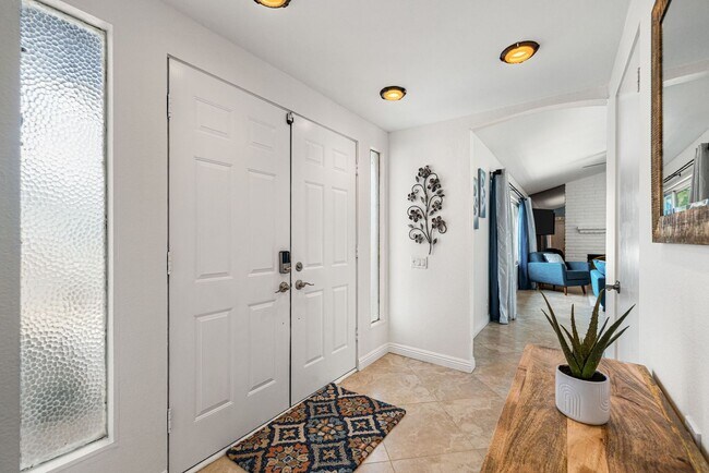Building Photo - Sunnyside House with Pool in Palm Springs (Monthly Only - No Long Term)