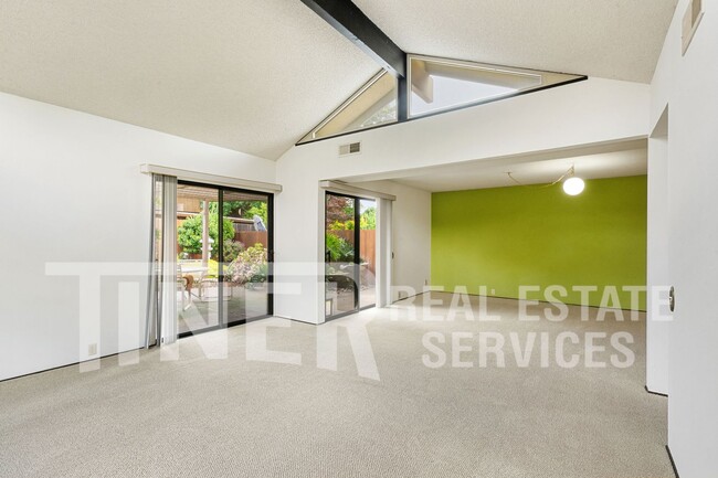 Building Photo - 4730 Clothier Way