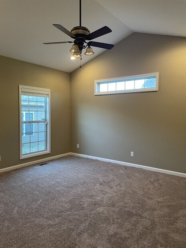 Building Photo - 111 Stover Dr