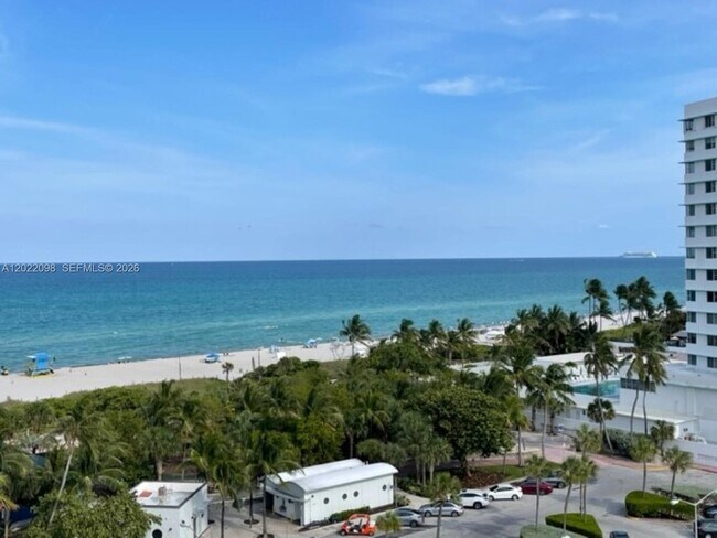 Building Photo - 5313 Collins Ave
