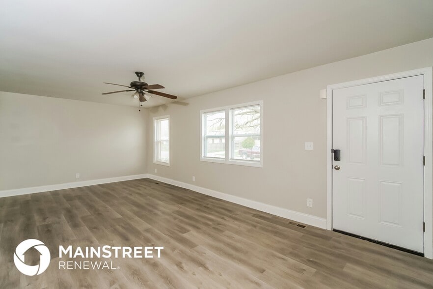 Building Photo - 8413 E 37th Pl