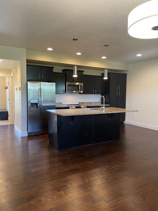 Building Photo - 2159 Scarecrow Rd