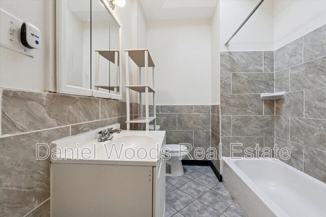 Building Photo - 6227 Addison St