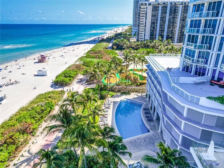 Building Photo - 6515 Collins Ave