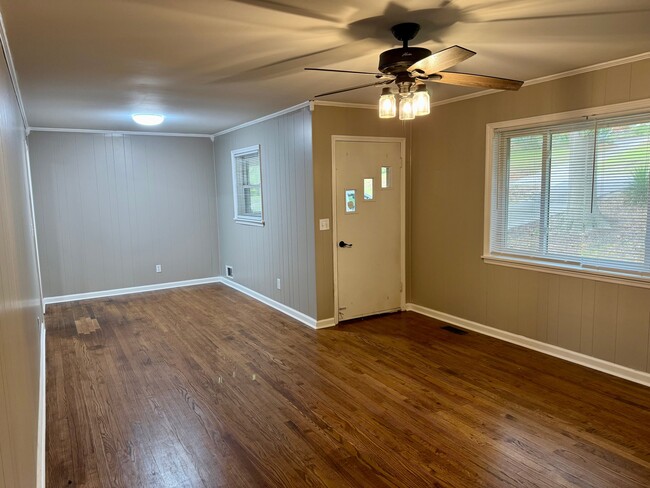 Building Photo - 216 Trimmier Pl