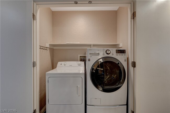 Building Photo - 6630 Caporetto Ln