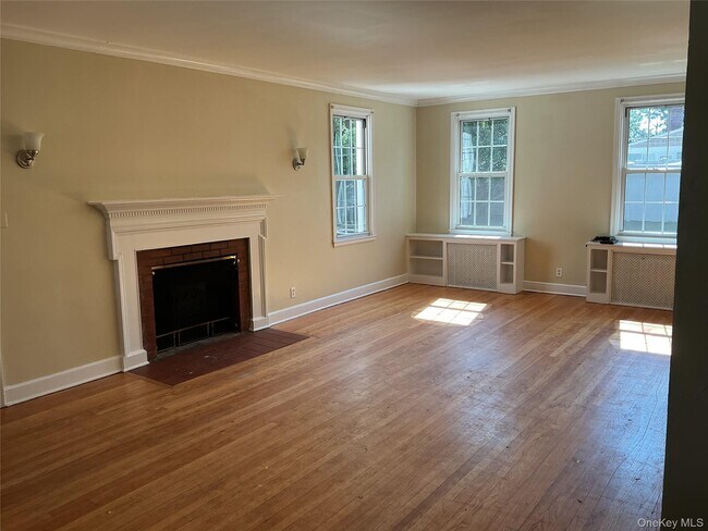 Building Photo - 45 Tennyson Ave