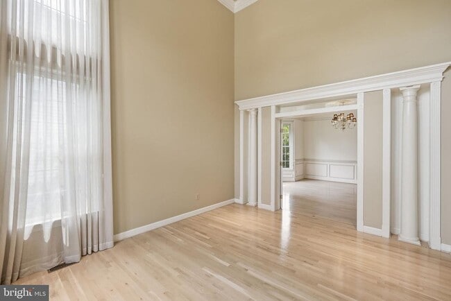 Building Photo - 10417 Snow Point Dr
