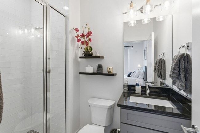 Building Photo - $500 RENT CREDIT if Leased by SEPT 1ST. Location, location, location! Modern Turnkey Townhome Ste...