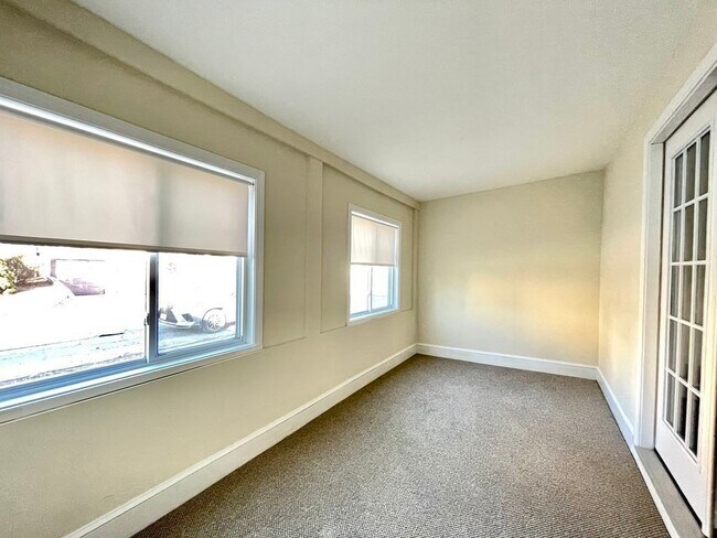 Building Photo - 32 Unity Ave