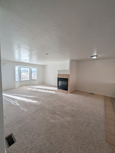 Building Photo - 1320 Lake Springs Ln