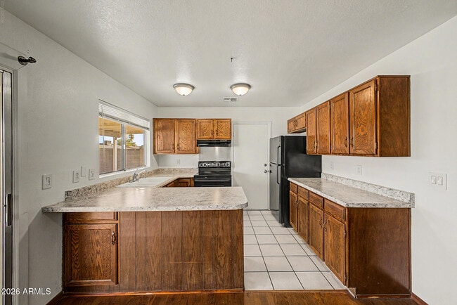Building Photo - 1455 W Mohawk Ln