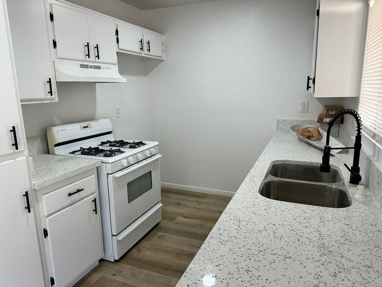 Building Photo - 17785 Carson Cir