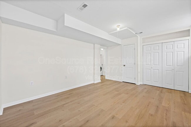 Building Photo - 4410 Carrollwood Dr