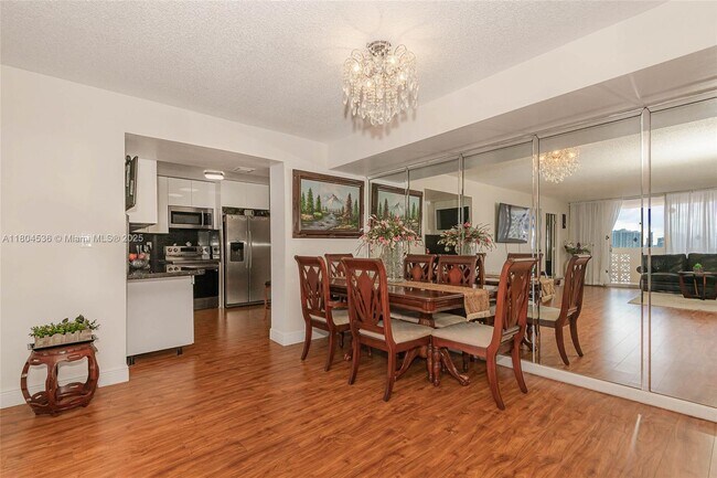 Building Photo - 1833 S Ocean Dr