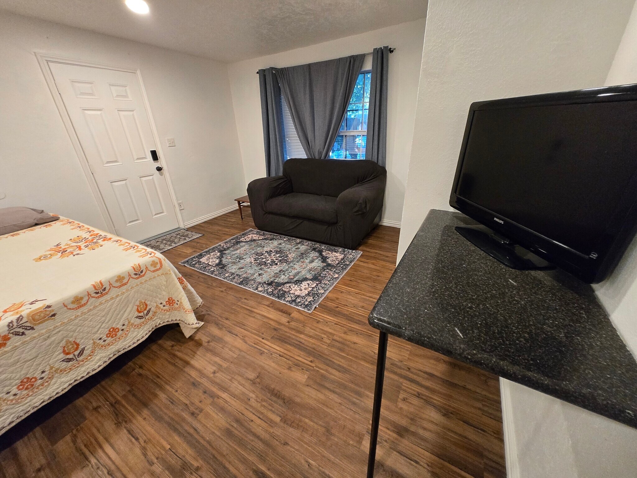 Building Photo - 4200 Rusk St