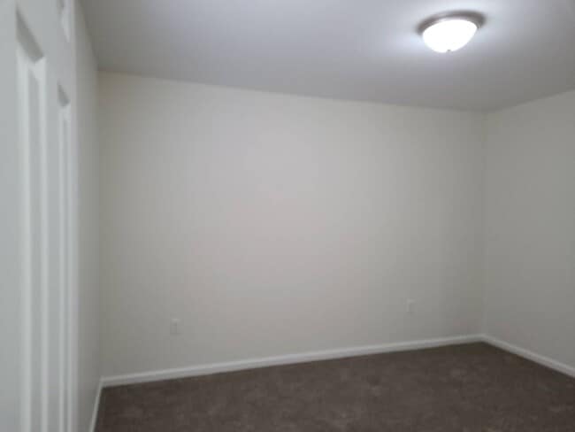 Building Photo - 6032 Brookwood Dr