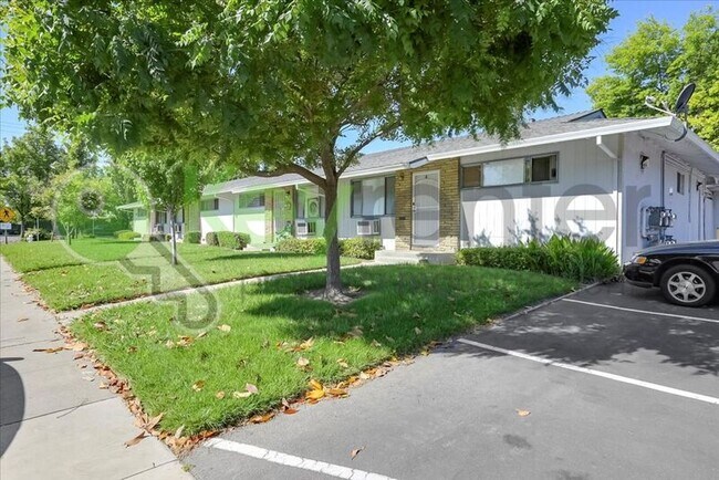 Building Photo - 6705 Greenback Ln