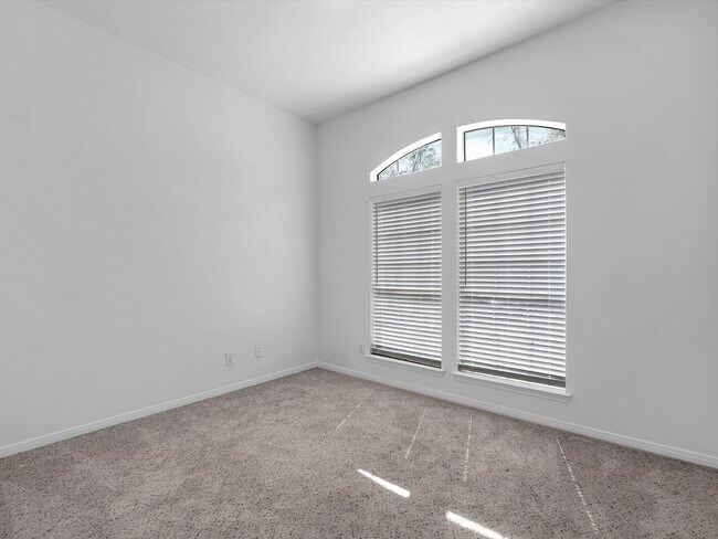 Building Photo - 5805 Windy Knoll Ln