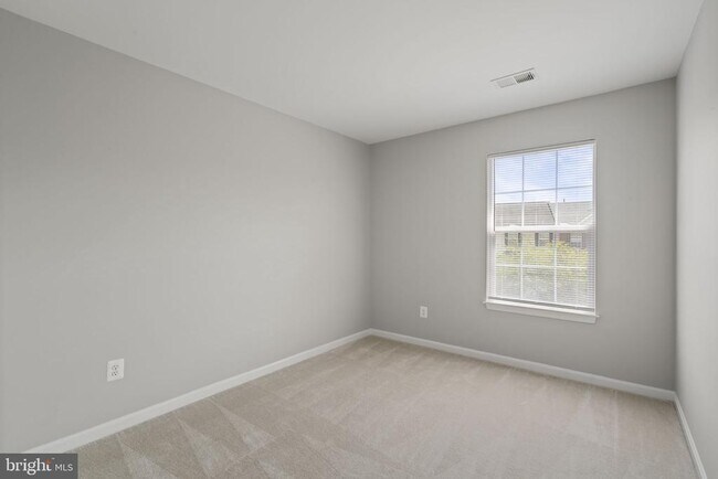 Building Photo - 1026 Longview Ln