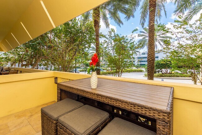 Building Photo - 2501 S Ocean Dr