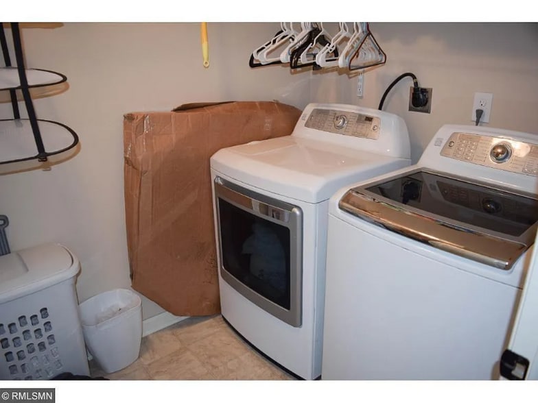 Building Photo - 15716 60th Ave N