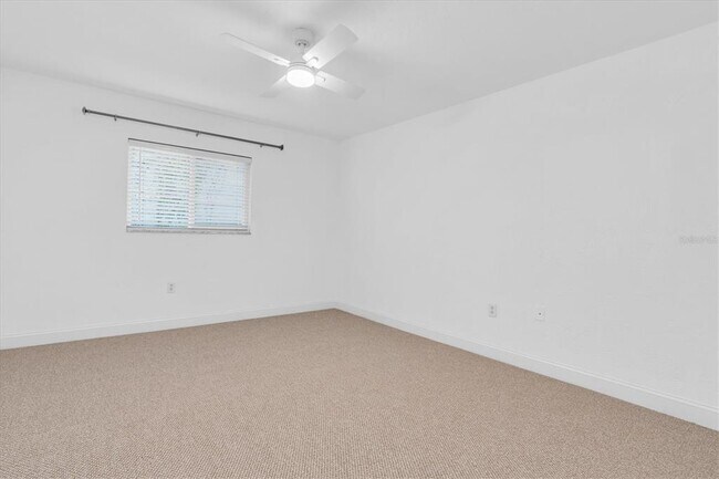 Building Photo - 210 5th Ave S