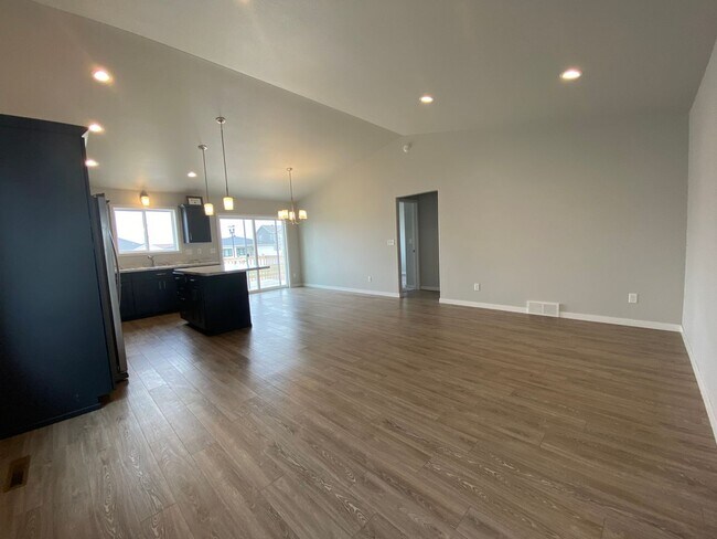Building Photo - Beautiful 4 Bedroom Home by Brooks Harbor ...