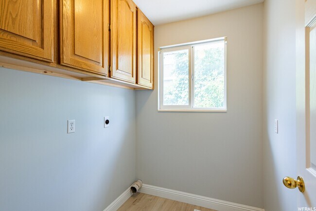 Building Photo - 1444 W 6415 S
