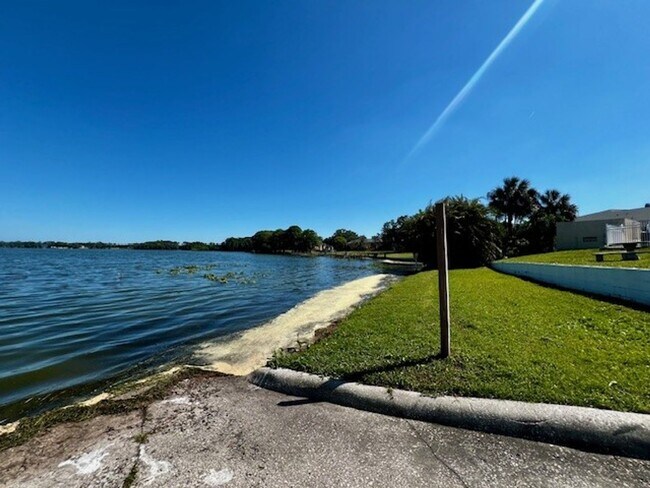 Building Photo - 2X2.5 -MOVE IN NOW! NEW LVP FLOORING ON 1ST FLOOR! NEW CARPET ON 2ND FLOOR! WATER VIEWS! CALL TOD...