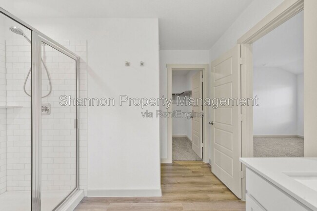 Building Photo - 7915 Murciana Dr