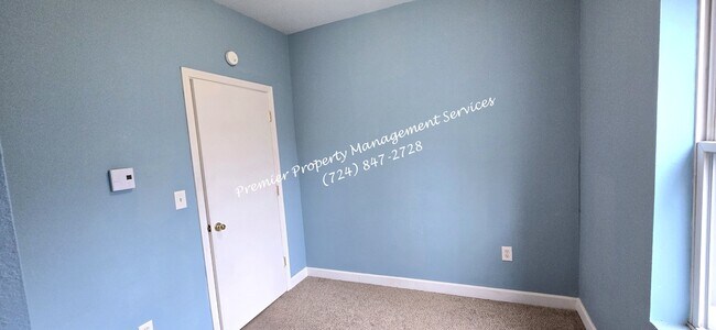 Building Photo - 465 E Washington St