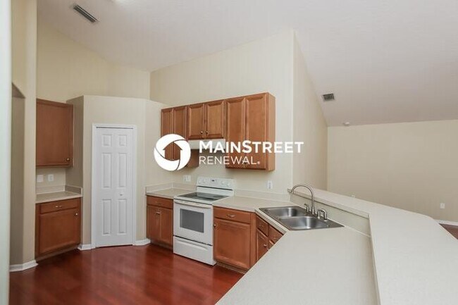 Building Photo - 3 Bedroom Pet-Friendly Home in MELBOURNE, FL with Main Street Renewal