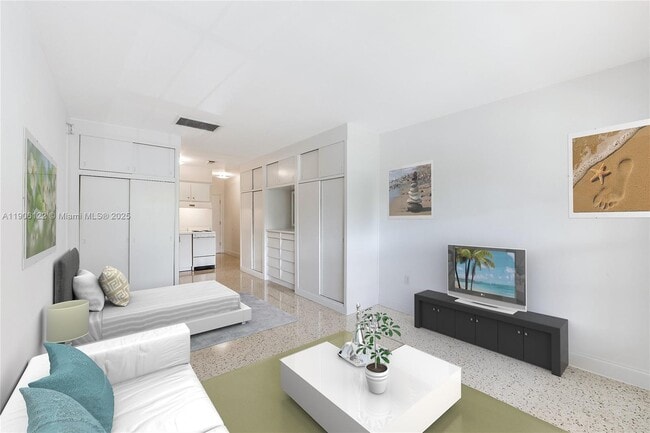 Primary Photo - 33 Salamanca Ave