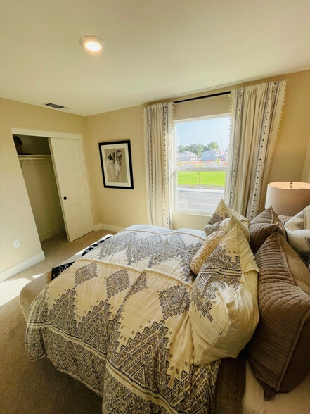 Building Photo - 1533 Blackfish Wy