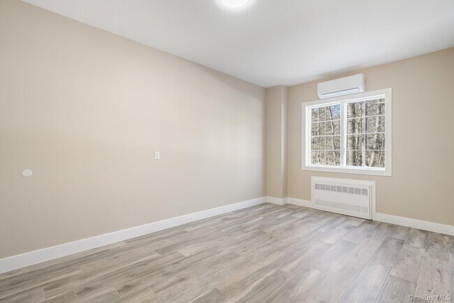 Building Photo - 13 White Birch Dr