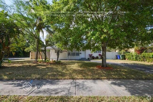 Building Photo - 3100 SW 20th Ct